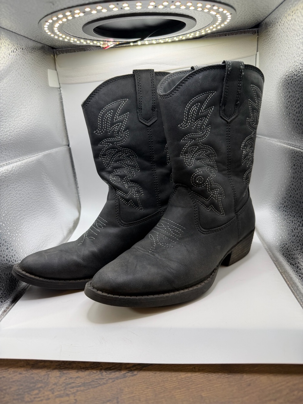 Black Western Cowboy Boots with Embroidered Detail size 2 youth